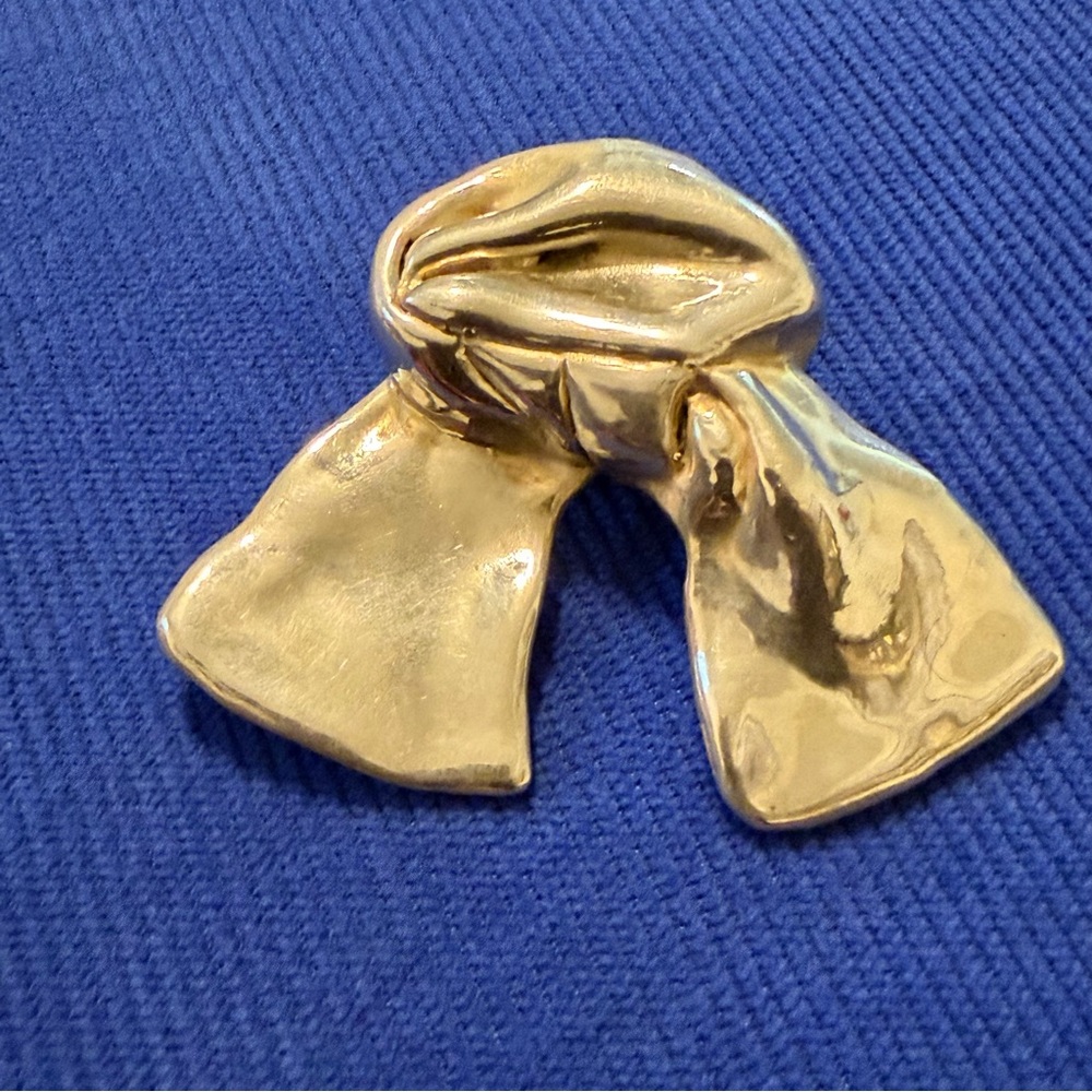 Bat-Ami  Sterling Silver  Bow Brooch or Pendant